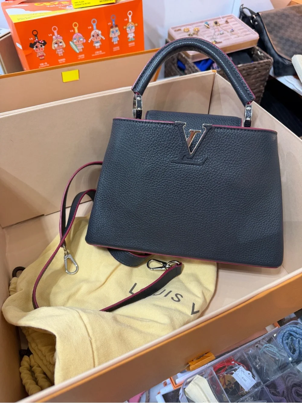 Lv